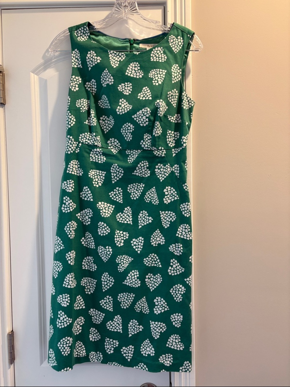 Boden Green Heart-Print Sleeveless Shift Dress